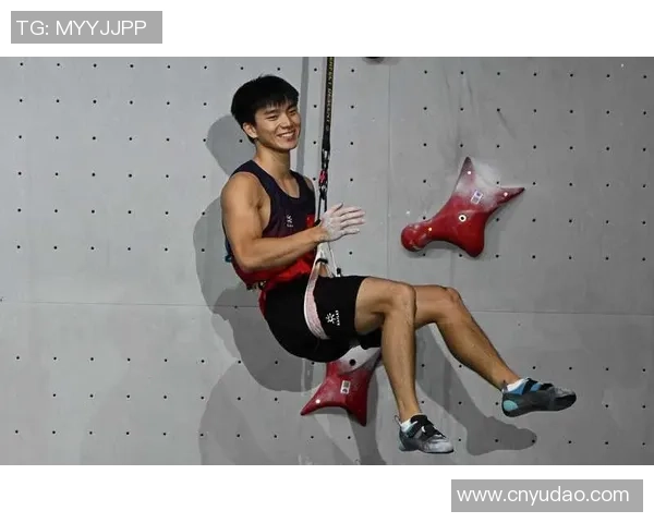 西安攀岩队防守策略解析与攀岩热点的深度探讨 西安攀岩队防守策略解析与攀岩热点的深度探讨